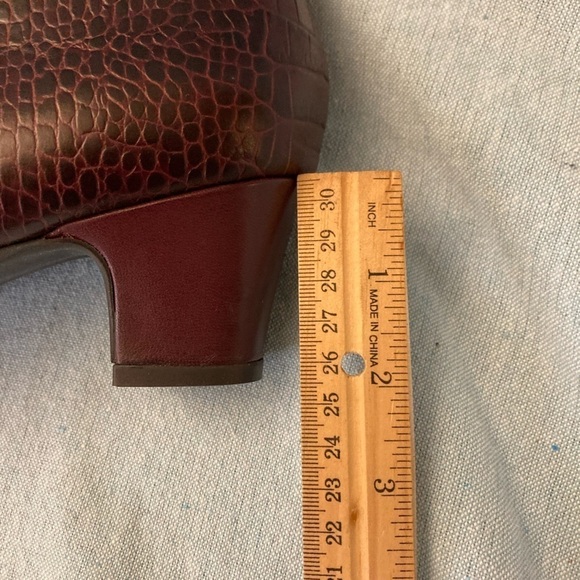 EUC Hotter Delight 2 Ankle Bootie Leather Alligator Print Dual Zipper 8.5 - Picture 9 of 9